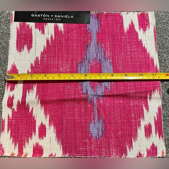Gaston y Daniela Fabric Sample Remnant Ikat 11” Rojo Pink Purple Crafts - Picture 2 of 14